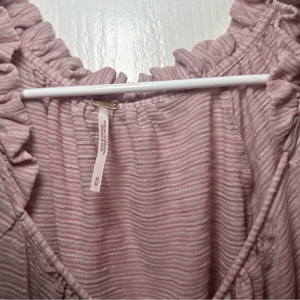 Free People Dorothy Fawn Pink stripe ruched sleeve,‎ neckline crop top size Med - Picture 4 of 8